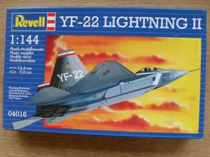 REVELL 1/144 04016 YF-22 LIGHTNING II